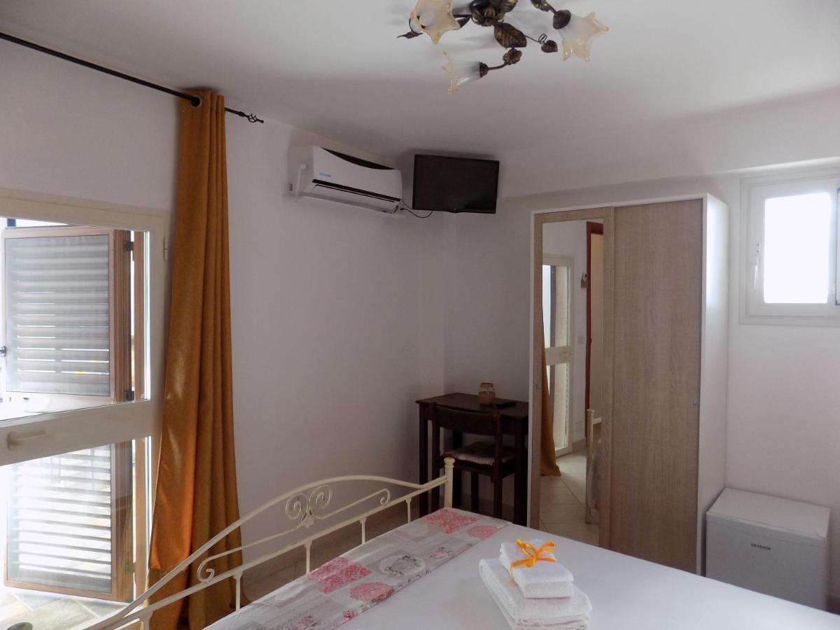 B&B Le Cave Avetrana Exterior photo